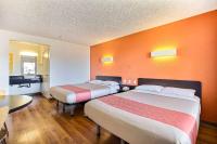 Motel 6-Oakland, CA - Embarcaderoにあるベッド