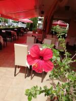 Restaurace v ubytování Royal Bay-I Seaview Apartment