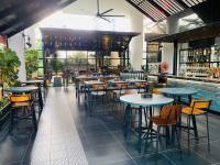 Restaurace v ubytování Marina View Resort - Johor