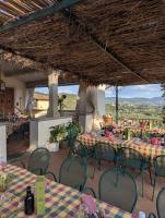 Vista general d'una muntanya o vistes d'una muntanya des de la casa rural