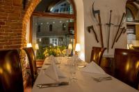 Un restaurante u otro lugar para comer en Hotel Polski Pod Białym Orłem