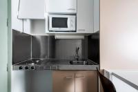 Kuchyň nebo kuchyňský kout v ubytování Residencia Universitaria Resa Roberto de Nobili