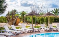 Pestana Porto Santo Premium All Inclusive Beach & SPA Resortの敷地内または近くにあるプール