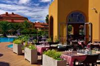 Pestana Porto Santo Premium All Inclusive Beach & SPA Resortの敷地内または近くにあるプール