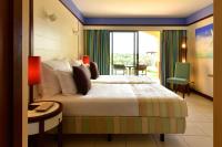 Pestana Porto Santo Premium All Inclusive Beach & SPA Resortにあるベッド