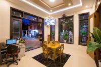 Quynh Chau Homestay Hội Anにあるテレビまたはエンターテインメントセンター