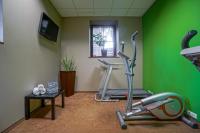 Posilňovňa alebo fitness centrum v ubytovaní Rezydencja Sienkiewiczówka
