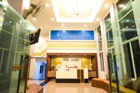 TV a/nebo společenská místnost v ubytování Peak Boutique City Hotel Krabi