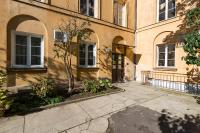 Budova, v ktorej sa apartmán nachádza