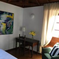 Łóżko lub łóżka w pokoju w obiekcie Hotel Rural Ibo Alfaro - OFFLINE HOTEL