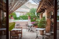 Restauracja lub miejsce do jedzenia w obiekcie Petit Hotel Alaro
