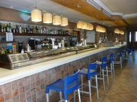 Lounge alebo bar v ubytovaní Hotel Restaurante El Tollo