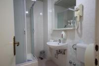 Ein Badezimmer in der Unterkunft Villa Koruna - Mali Ston