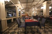 Ein Restaurant oder anderes Speiselokal in der Unterkunft Villa Koruna - Mali Ston 