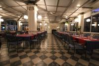 Ein Restaurant oder anderes Speiselokal in der Unterkunft Villa Koruna - Mali Ston 