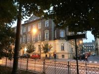 Budova, v ktorej sa apartmán nachádza