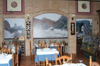 Reštaurácia alebo iné gastronomické zariadenie v ubytovaní Hotel Casa Marchena