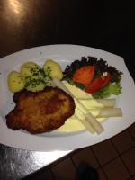 Jídlo v hotelu nebo okolí