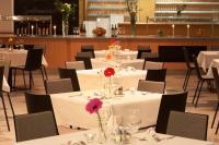 Reštaurácia alebo iné gastronomické zariadenie v ubytovaní Parkhotel Hirschwang
