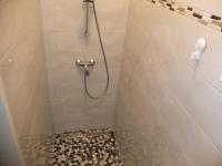 A bathroom at Leopoldauer Apartment