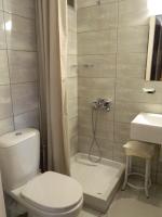 Messini Hotelにあるバスルーム