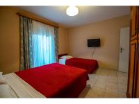 Postel nebo postele na pokoji v ubytování Apartment in Starigrad-Paklenica 6859