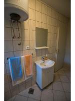Koupelna v ubytování Apartment in Starigrad-Paklenica 6859
