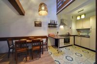Kuchnia lub aneks kuchenny w obiekcie Klimatyczne Apartamenty Sun Seasons 24 w Szklarskiej Porębie by Noclegi Renters