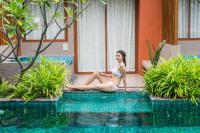 Bazén v ubytování Ayrest Hua Hin Hotel nebo v jeho okolí