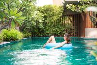 Bazén v ubytování Ayrest Hua Hin Hotel nebo v jeho okolí