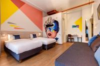 Postel nebo postele na pokoji v ubytování Colors Urban Hotel Thessaloniki