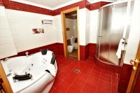 Red Castle Hotelにあるバスルーム