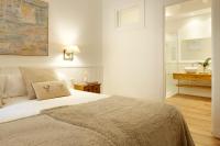 Postel nebo postele na pokoji v ubytování Val de Ruda Luxe 36 by FeelFree Rentals