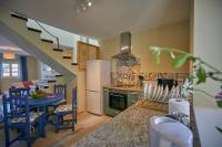 A kitchen or kitchenette at Villa Palmeras Beach Puerto del Carmen