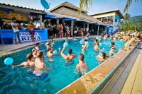 Bazén v ubytování Phangan Arena Hostel nebo v jeho okolí