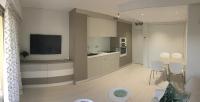 A kitchen or kitchenette at Studio Ile Cannes Marina