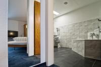 Hotel Rössli Tufertschwilにあるバスルーム