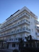 The building in which az apartmanhoteleket is located