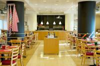 Reštaurácia alebo iné gastronomické zariadenie v ubytovaní Hotel Ibis Firenze Nord Aeroporto