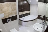 Hotel Poniatowskiにあるバスルーム