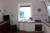 A kitchen or kitchenette at La Torre