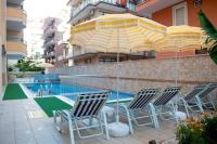 Bazén v ubytování Belle Ocean Apart Otel nebo v jeho okolí