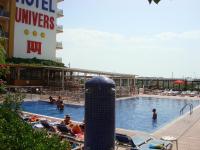 Bazén v ubytovaní Hotel Univers alebo v jeho blízkosti