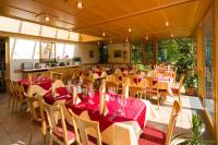 Landgasthof Kinzigstrandにあるレストランまたは飲食店