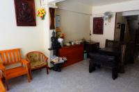 Posezení v ubytování J-Safe Guesthouse