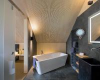 Schloss Auel Boutique Hotel & Design Golf Lodgeにあるバスルーム