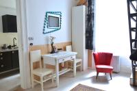 A seating area at Twenty2 Apartment
