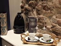 Příslušenství pro přípravu čaje a kávy v ubytování Hotel Palacete de Alamos