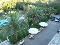 Bazén v ubytovaní Fiori Hotel alebo v jeho blízkosti