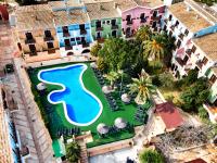 The swimming pool at or close to Occidental Pueblo Acantilado